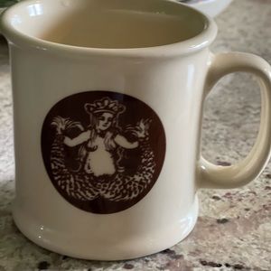 Starbucks Cream & Brown Coffee Mug Settle, WA Collectible